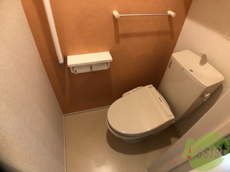 トイレ　ウォシュレット付きのトイレです。シャワートイレは日本の宝。