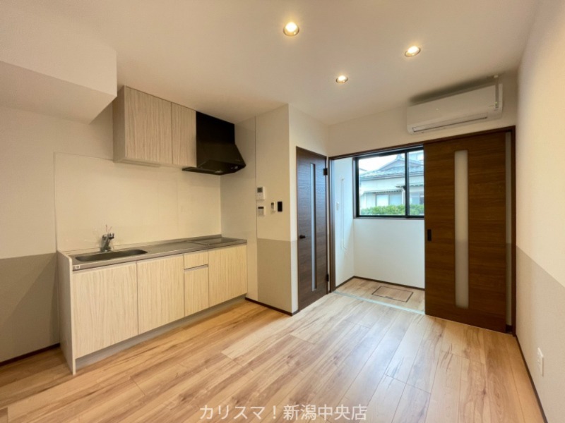 居室・リビング　※別部屋参考写真