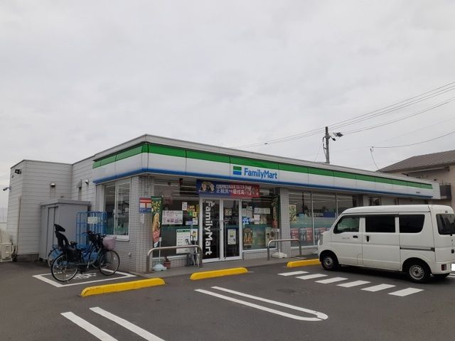 コンビニ　ファミリーマート余戸店様（コンビニ）まで500m
