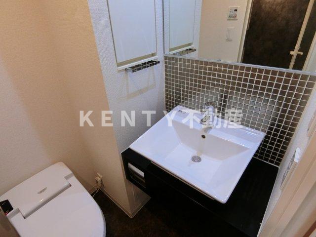 洗面設備　脱衣スペースもあります