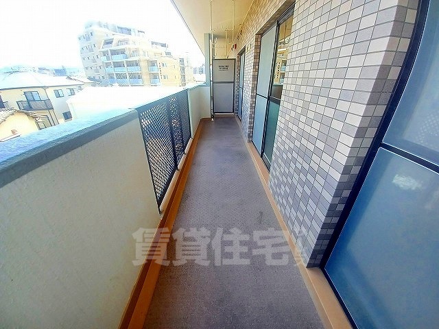 バルコニー　同物件別部屋