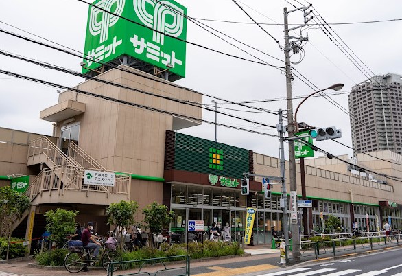 スーパー　サミットストア石神井公園店（スーパー）まで334m