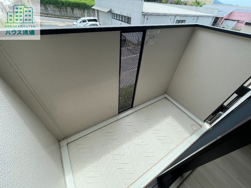 バルコニー　※別号室写真（反転タイプ）