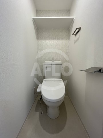 トイレ　エスリード弁天町クレール　温水洗浄便座