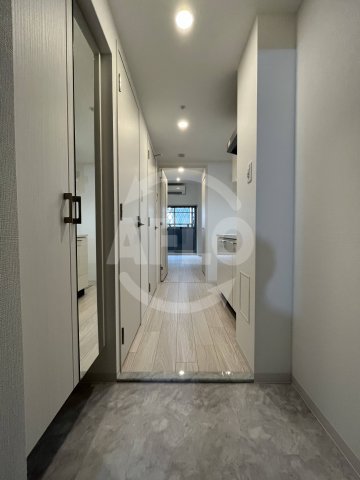 玄関　エスリード弁天町クレール　玄関