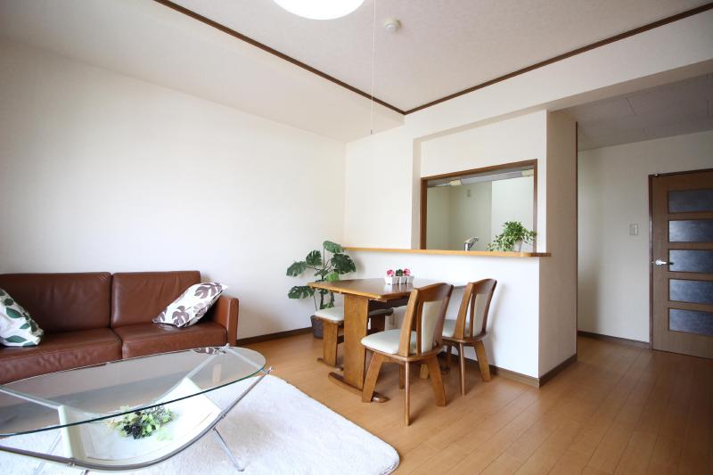 居室・リビング　1　　　リビング12帖　モデルルームです。