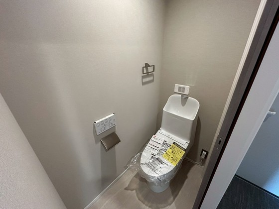 トイレ　※別号室の写真です