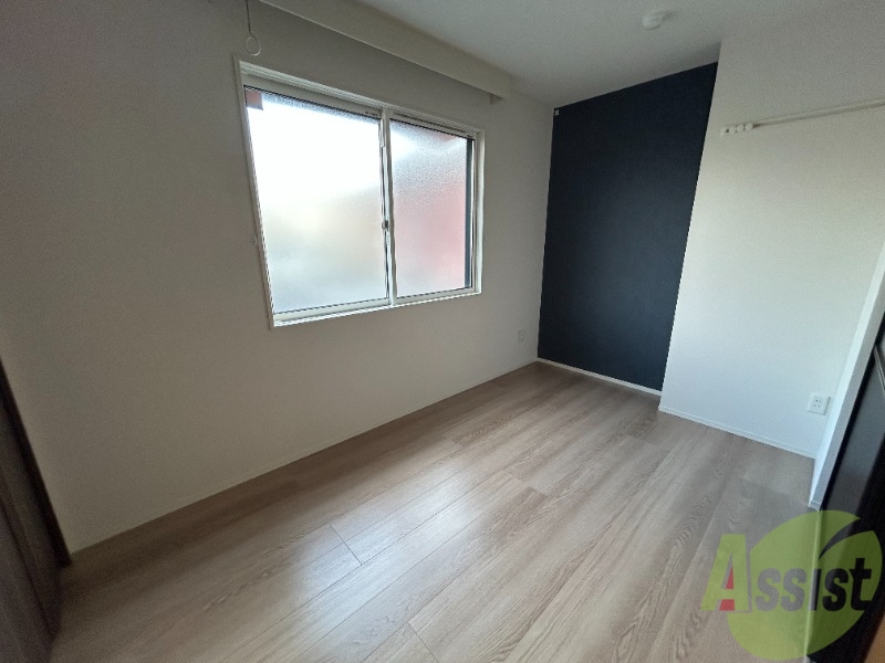 その他部屋・スペース　４．８帖の寝室になります。伸び伸び出来そうですね。