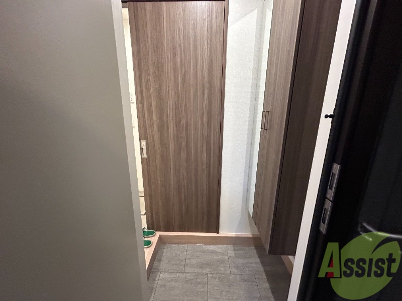 玄関　玄関から撮影しました。広々としていますね！