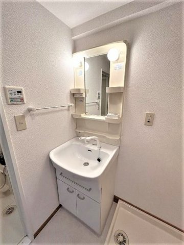 洗面設備　忙しい朝には欠かせない洗面所です♪