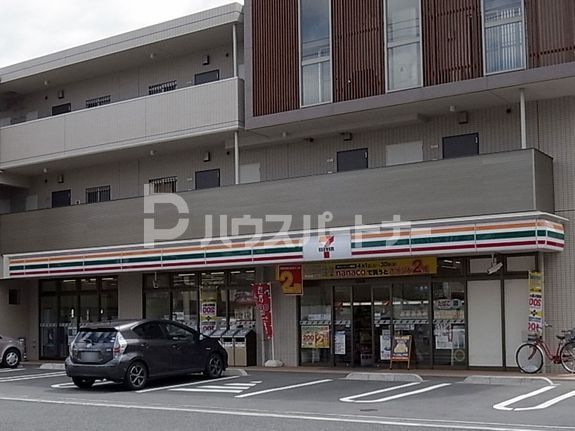 コンビニ　セブンイレブン船橋前原東4丁目店（コンビニ）まで370m