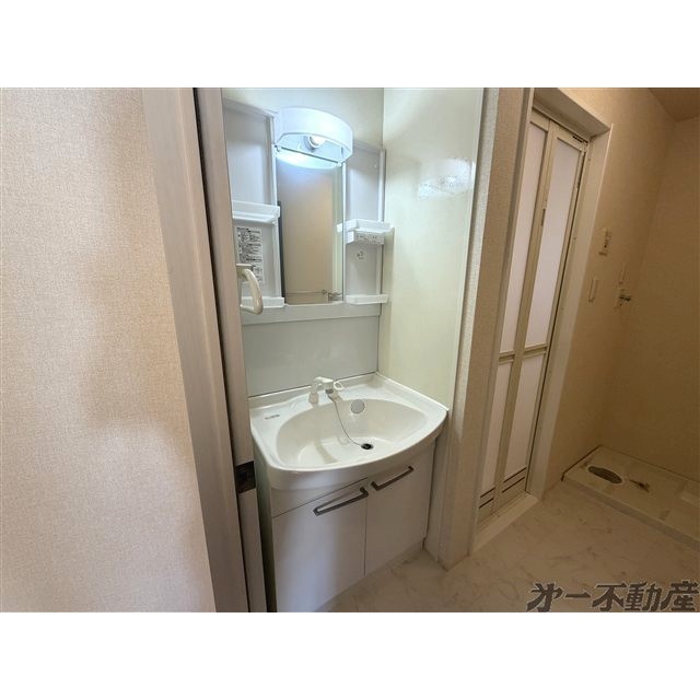 洗面設備　洗髪洗面化粧台