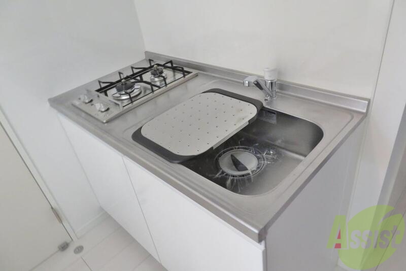 キッチン　２口ガスコンロが付いたシステムキッチンです。