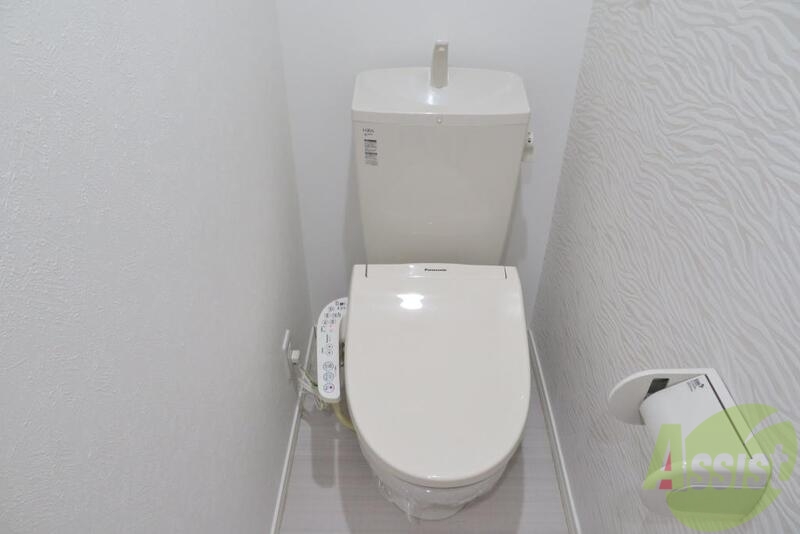 トイレ　温水機能トイレで毎日快適に使用出来ますね。