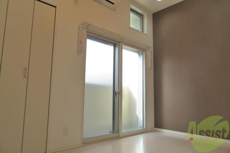 居室・リビング　広々とした開放感いっぱいの６．５帖のリビングです