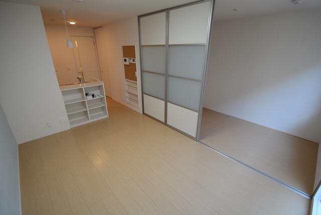 居室・リビング　エアコン付きで初期費用を抑えられます☆