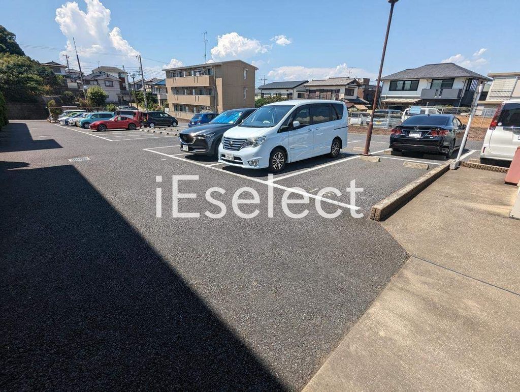 駐車場　広々とした敷地内駐車場