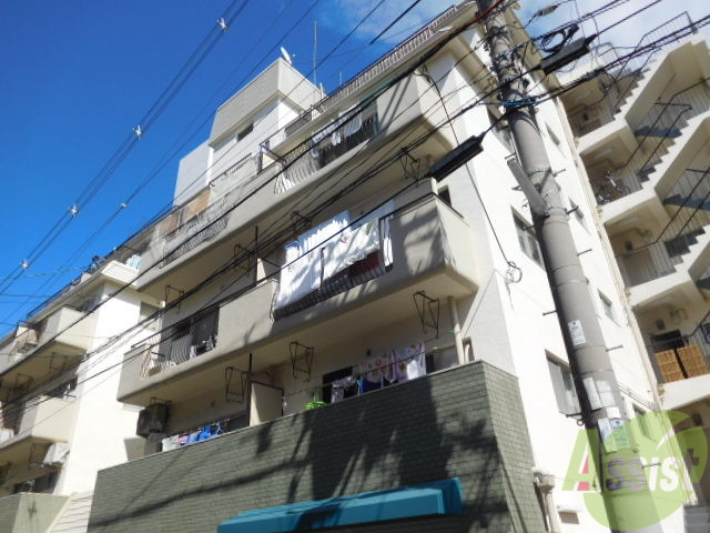 建物外観　シンプルさに際立つデザイン性