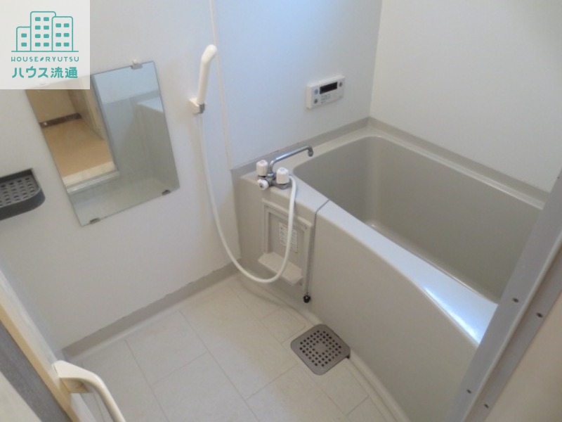 バス・シャワールーム　※別号室写真使用