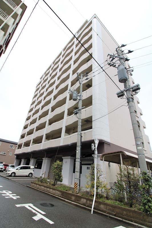建物外観　11階建てマンション！