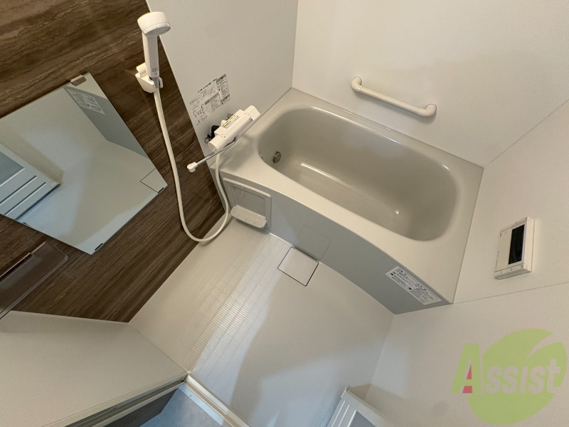 バス・シャワールーム　お風呂になります。一日の疲れを癒してくださいね。