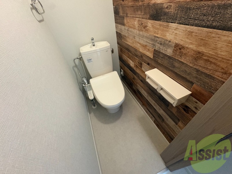 トイレ　シャワートイレになっているので快適です！