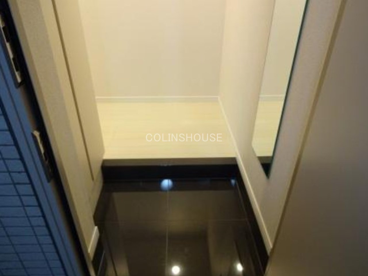 玄関　別部屋画像