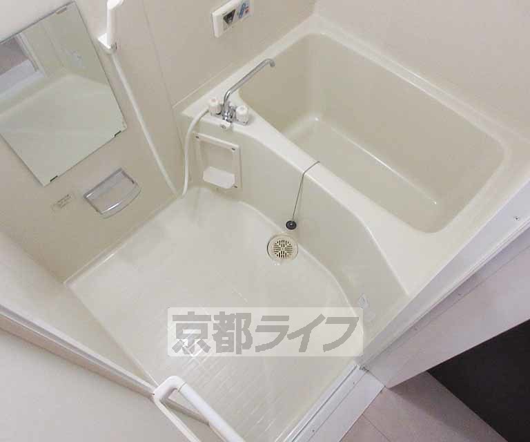 バス・シャワールーム　リラックスできるバスルームです・