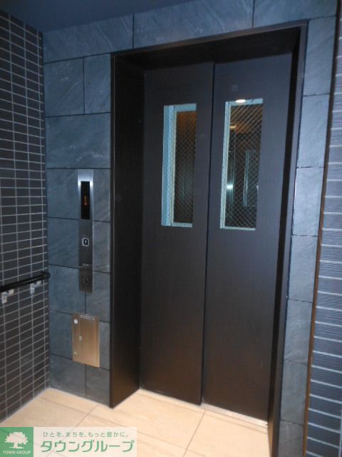 その他共有部分　◆防犯窓付きエレベーター◆