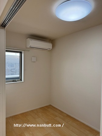 その他設備　エアコン・照明付き
