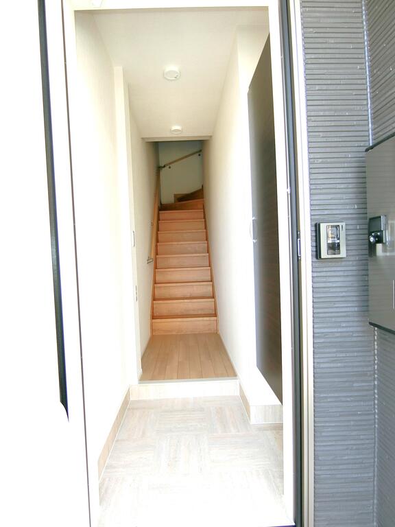 玄関　同型物件の写真です。