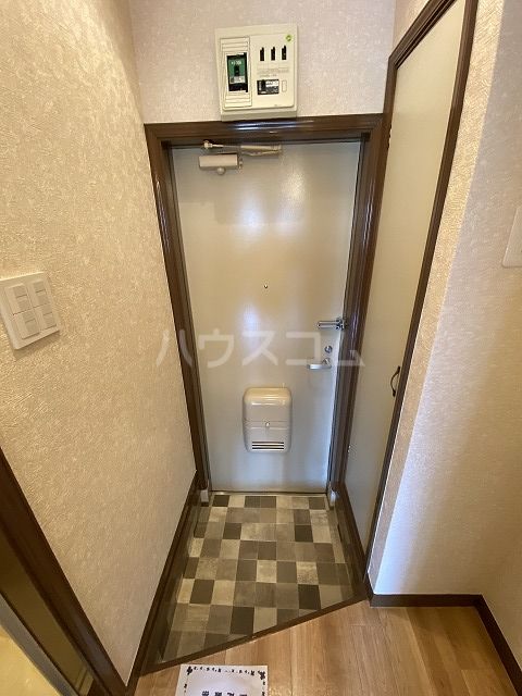 メゾングランメールの玄関写真