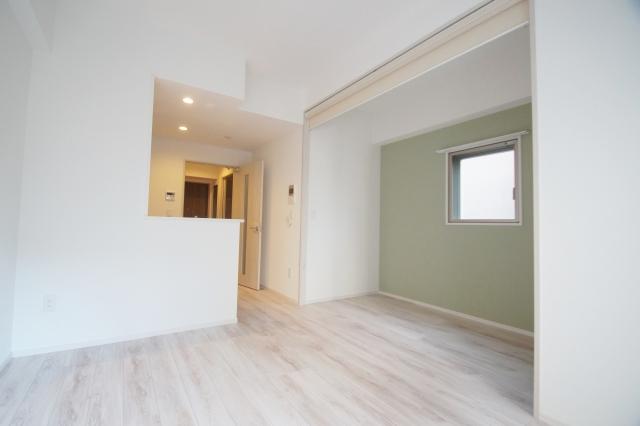 居室・リビング　こちらの居間で趣味の時間をお楽しみください