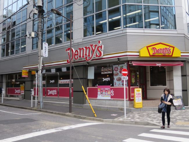 飲食店　デニーズ神田小川町店（飲食店）まで394m