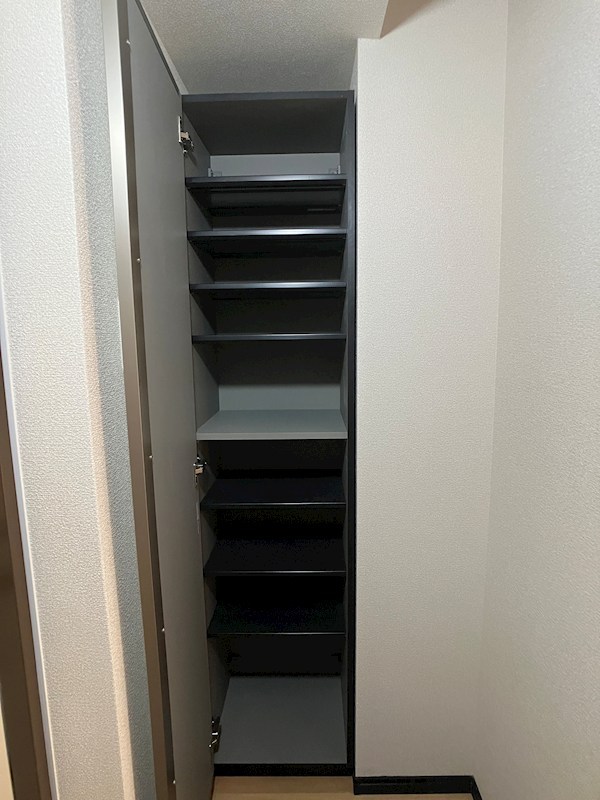 玄関　シューズボックス