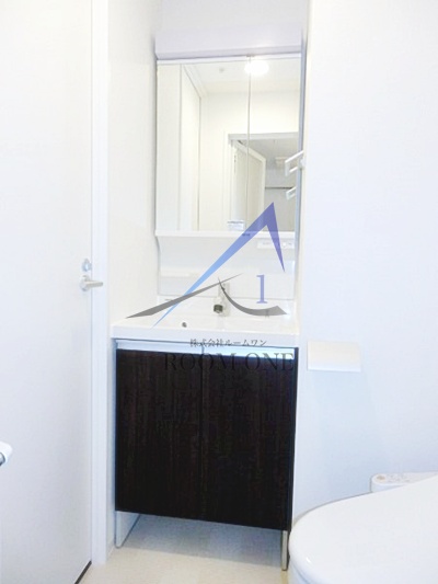 洗面設備　洗面台です。