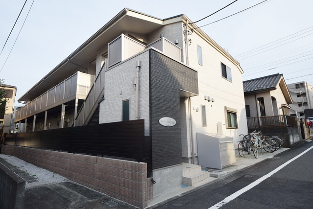 建物外観　～駅徒歩圏内！都市ガス物件～