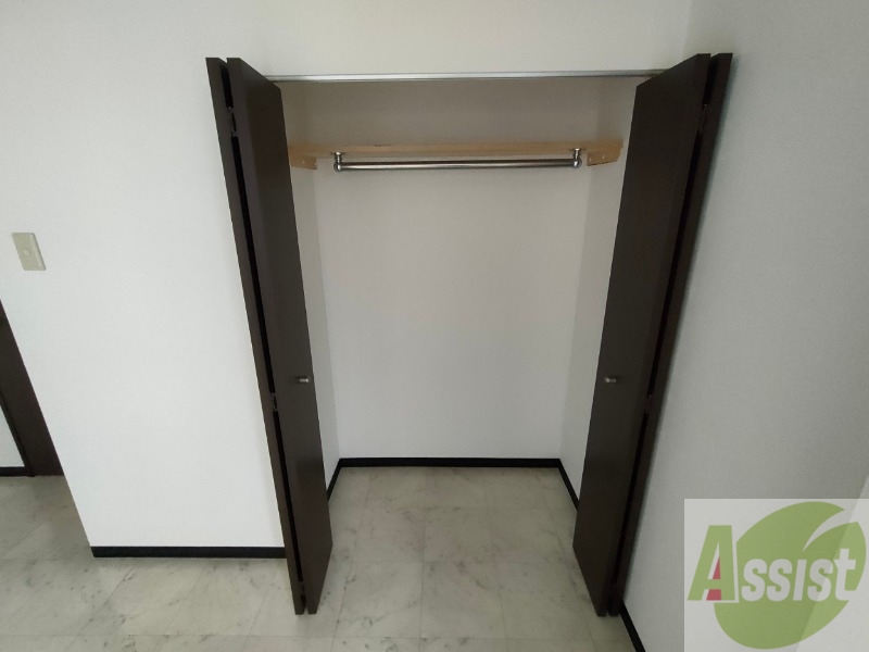 収納　寝室の収納になります。広々としてたくさん収納できます。