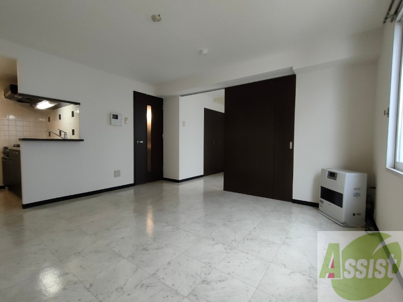 居室・リビング　広くてきれいなリビングです！快適に過ごせそうですね。