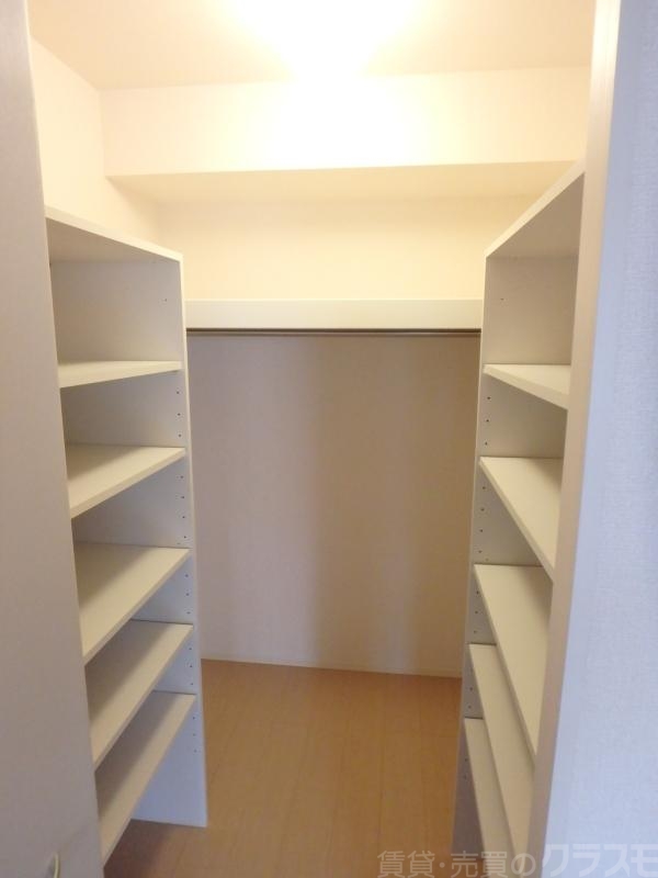 収納　ウォークインクローゼット