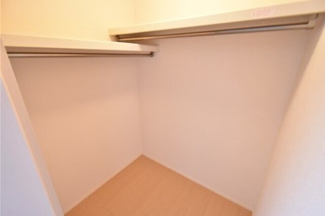 収納　■北側洋室のウォークインクローゼットです■