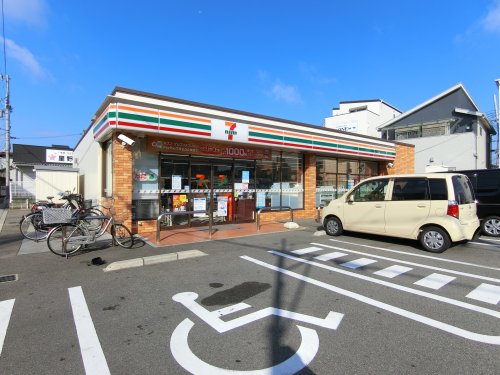 コンビニ　セブンイレブン　高石駅南店（コンビニ）まで633m