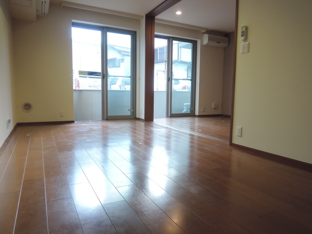 居室・リビング　★明るいフローリングのお部屋です★