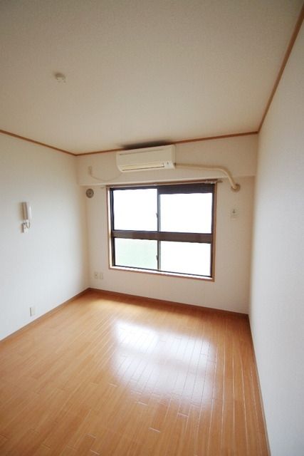 居室・リビング　★明いお部屋です★