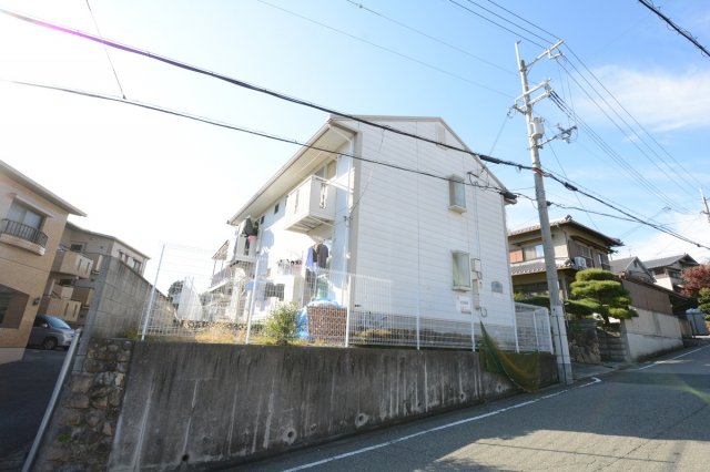 建物外観　駅徒歩6分の駅近物件！