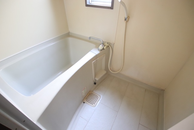 バス・シャワールーム　別部屋の参考写真です。現状優先となります。