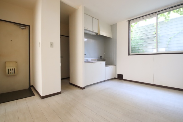 居室・リビング　別部屋の参考写真です。現状優先となります。