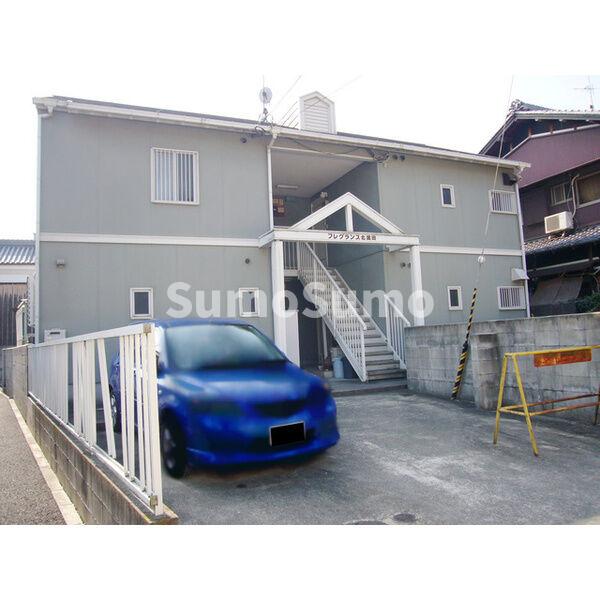 建物外観　外観は落ち着いています