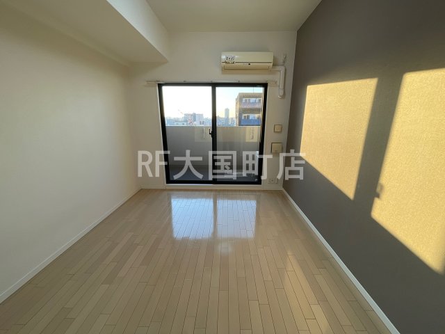 居室・リビング　広々とした洋室です