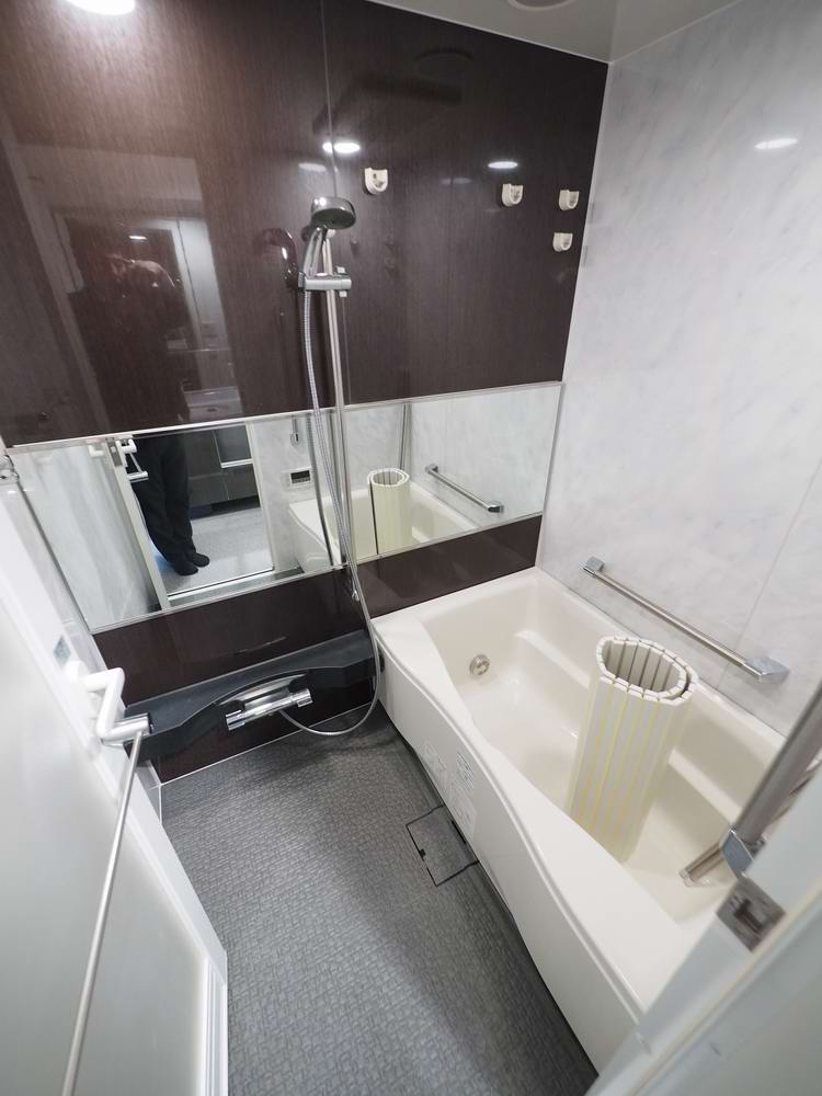 バス・シャワールーム